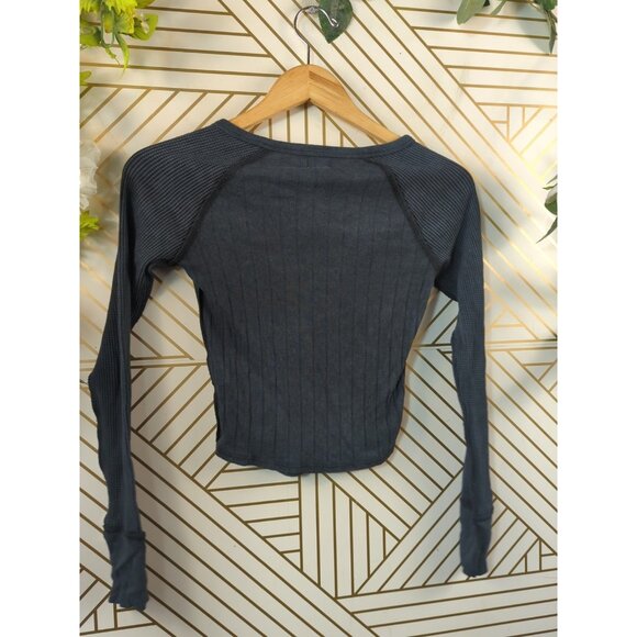 URBAN OUTFITTER'S BDG Women's Viv Spliced Notch Neck Tee Thermal Size Small - Picture 7 of 7